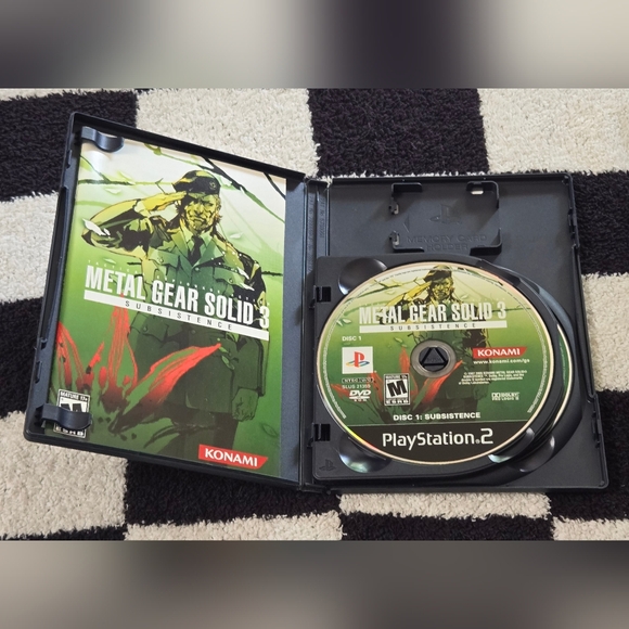 Metal Gear Solid 3 Subsistence for Playstation 2 - Picture 3 of 5